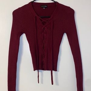 Long sleeved burgundy top